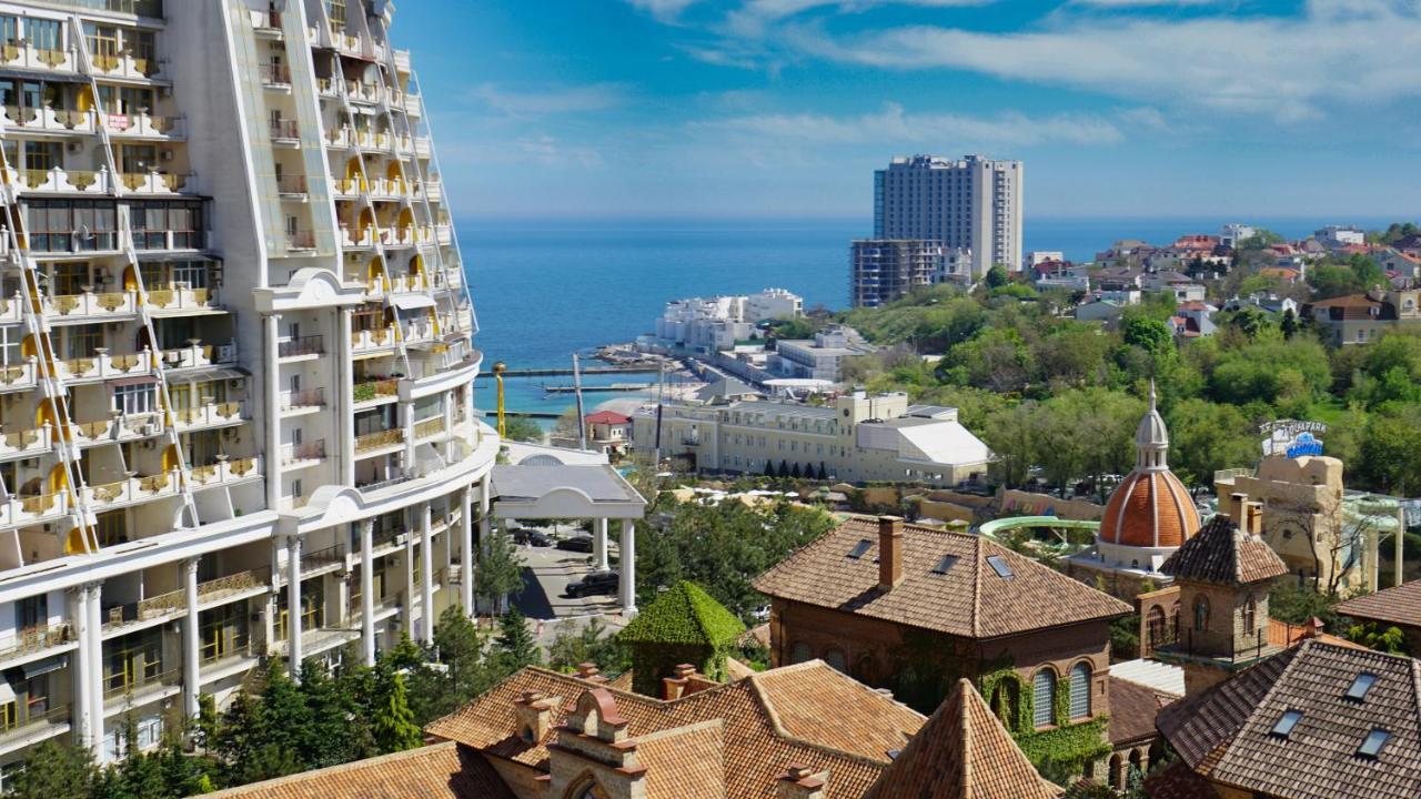 Design Apartment Leo - Welcome To Arcadia Odesa Exterior photo