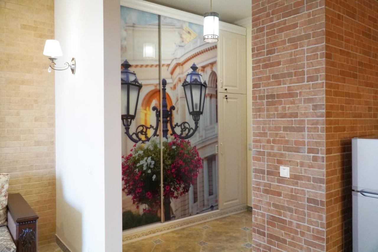 Design Apartment Leo - Welcome To Arcadia Odesa Exterior photo